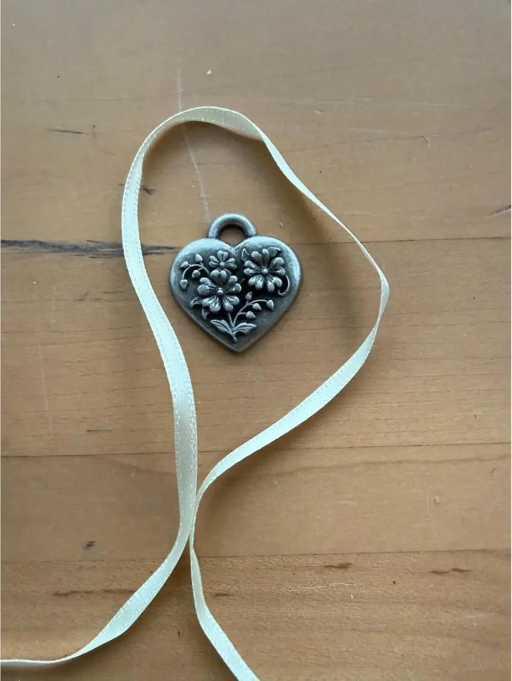 Longaberger Bouquet Heart Pewter Tie-On #78328